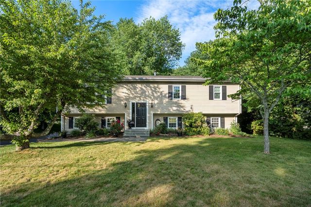 22 Kinnicutt Avenue, Warren, RI 02885