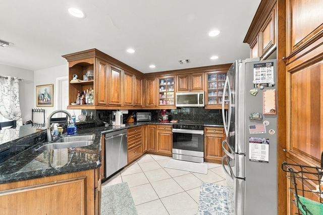 6211 NW 58th Way, Parkland, FL 33067