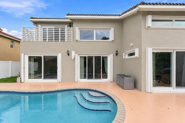 6211 NW 58th Way, Parkland, FL 33067