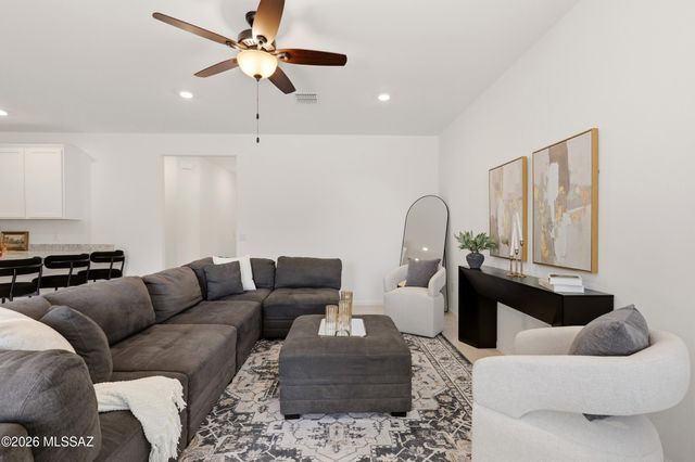10473 W Kerrigan Lane, Marana, AZ 85653