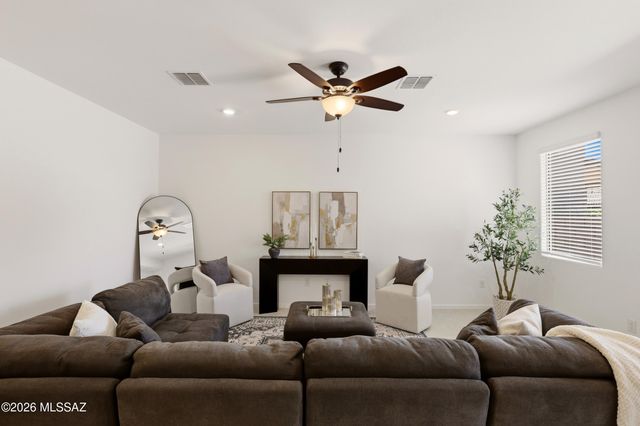 10473 W Kerrigan Lane, Marana, AZ 85653