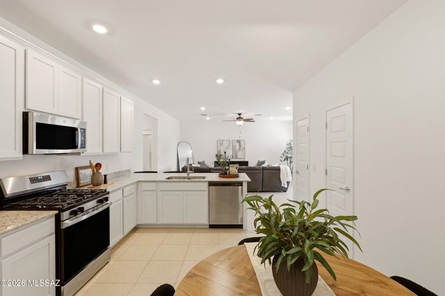 10473 W Kerrigan Lane, Marana, AZ 85653