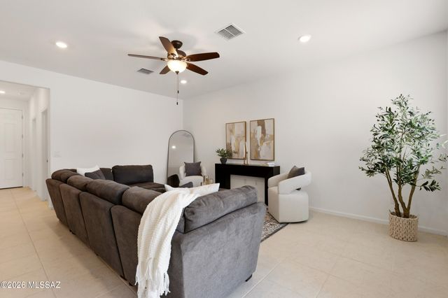10473 W Kerrigan Lane, Marana, AZ 85653