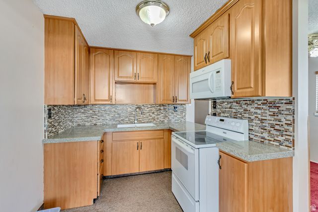 4945 S 4860 W, Kearns, UT 84118