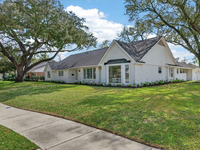8015 Fairdale Lane, Houston, TX 77063
