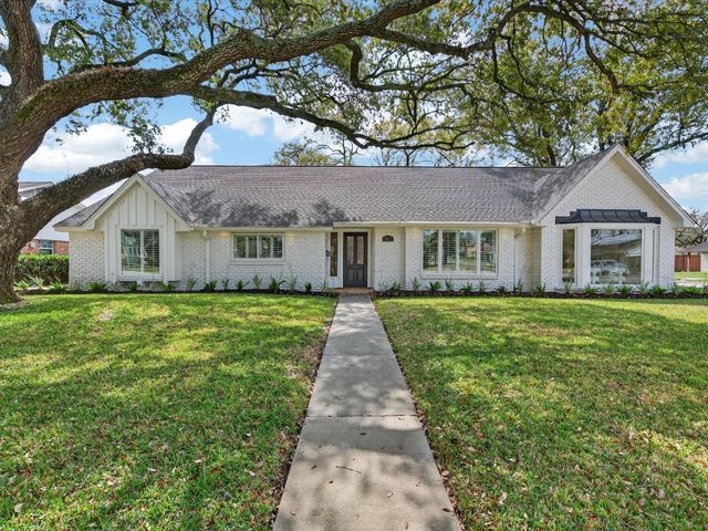 8015 Fairdale Lane, Houston, TX 77063