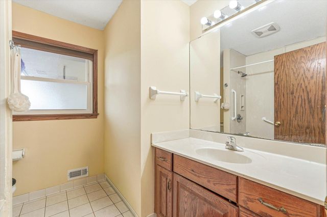 7400 Concerto Curve NE, Fridley, MN 55432