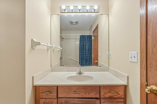 7400 Concerto Curve NE, Fridley, MN 55432