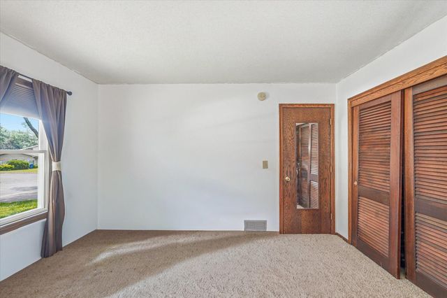 7400 Concerto Curve NE, Fridley, MN 55432