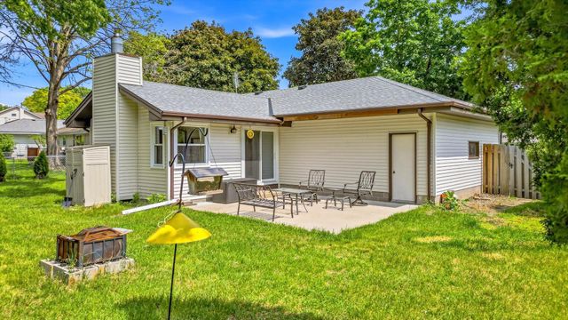 7400 Concerto Curve NE, Fridley, MN 55432