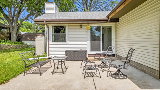 7400 Concerto Curve NE, Fridley, MN 55432