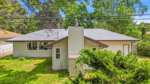 7400 Concerto Curve NE, Fridley, MN 55432
