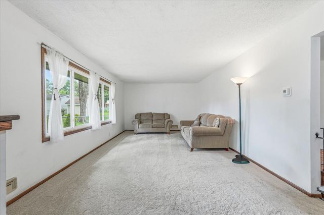 7400 Concerto Curve NE, Fridley, MN 55432
