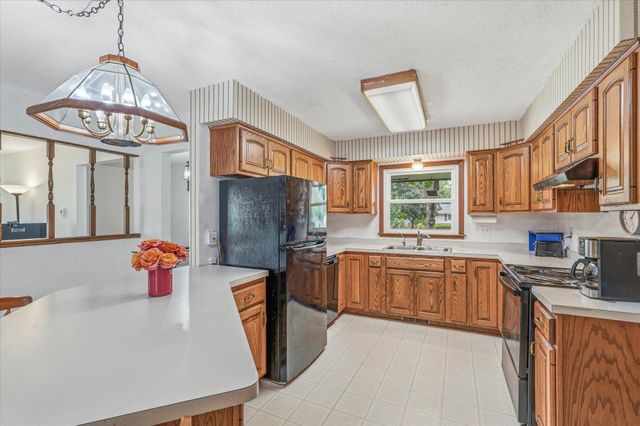 7400 Concerto Curve NE, Fridley, MN 55432