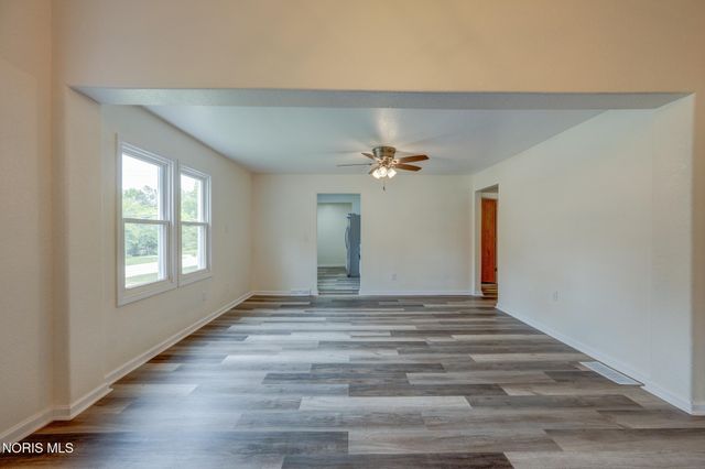 402 W 2nd Street, Perrysburg, OH 43551