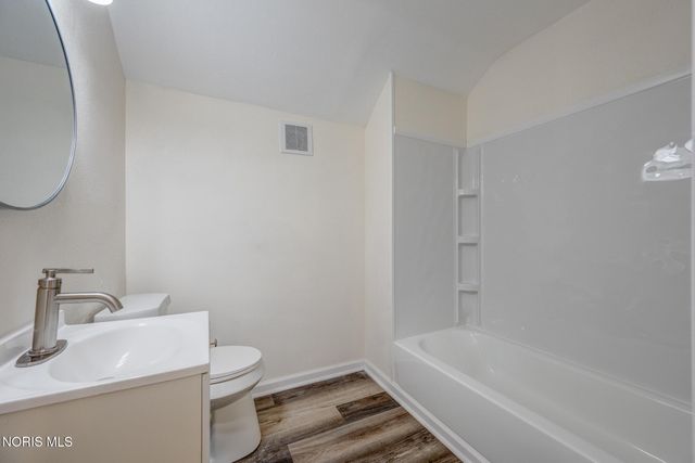 402 W 2nd Street, Perrysburg, OH 43551