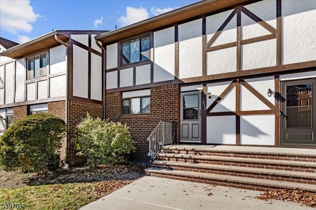 112 Wildflower Ln, Hillsborough Twp., NJ 08844