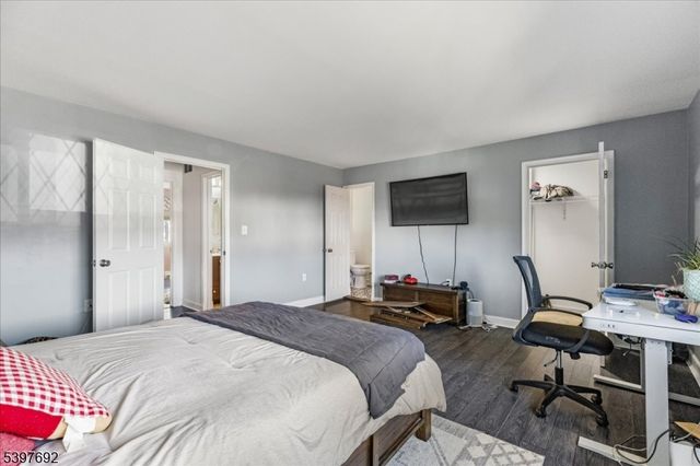 112 Wildflower Ln, Hillsborough Twp., NJ 08844