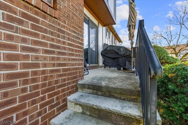 112 Wildflower Ln, Hillsborough Twp., NJ 08844