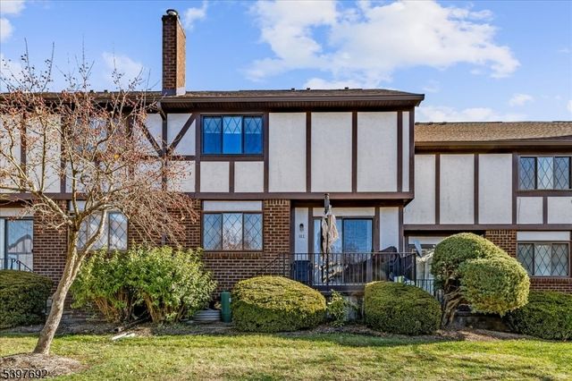 112 Wildflower Ln, Hillsborough Twp., NJ 08844