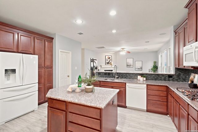9114 Brae Moss, San Antonio, TX 78249