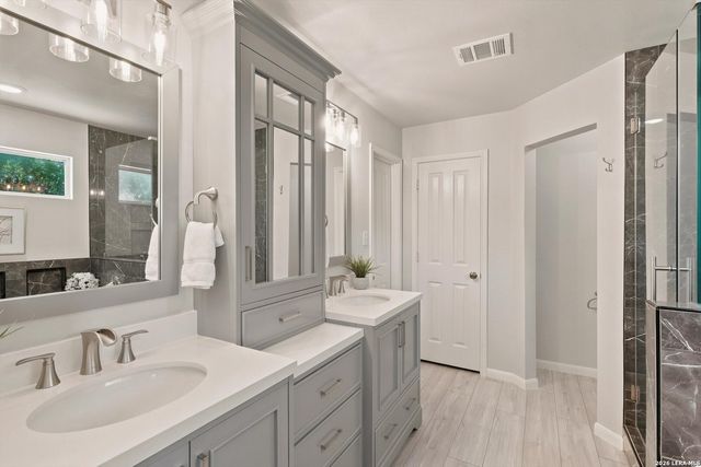 9114 Brae Moss, San Antonio, TX 78249