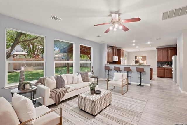 9114 Brae Moss, San Antonio, TX 78249