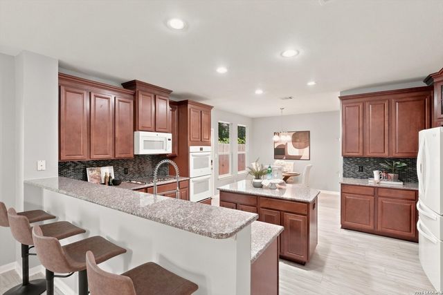 9114 Brae Moss, San Antonio, TX 78249