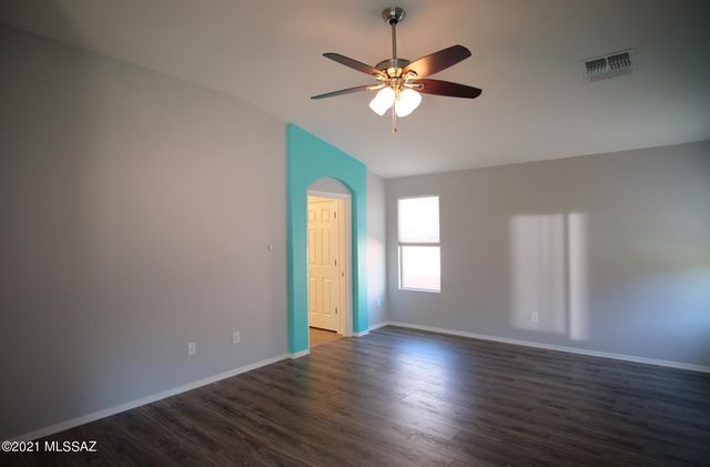 12389 E Calle Riobamba, Vail, AZ 85641