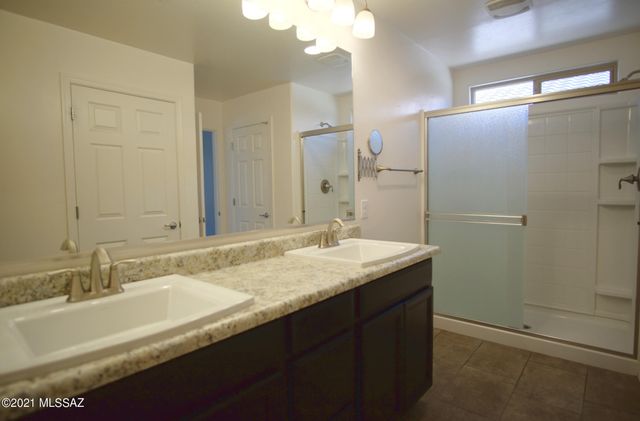 12389 E Calle Riobamba, Vail, AZ 85641