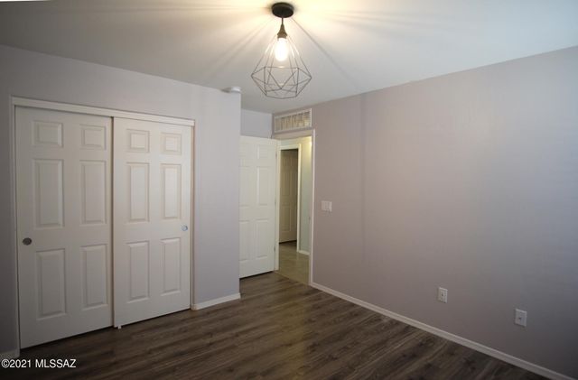 12389 E Calle Riobamba, Vail, AZ 85641
