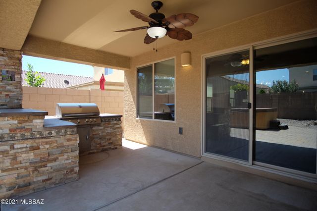 12389 E Calle Riobamba, Vail, AZ 85641