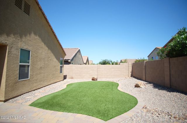 12389 E Calle Riobamba, Vail, AZ 85641