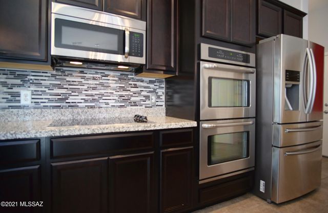 12389 E Calle Riobamba, Vail, AZ 85641