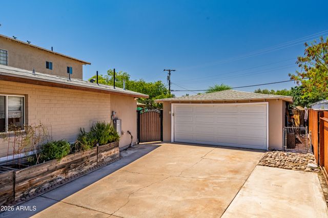 3026 N 15TH Place, Phoenix, AZ 85014