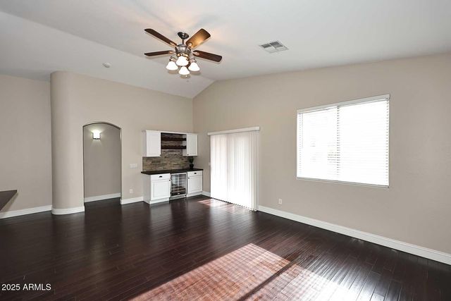 16945 W MANCHESTER Drive, Surprise, AZ 85374