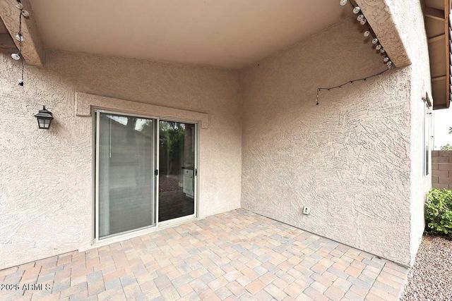 16945 W MANCHESTER Drive, Surprise, AZ 85374