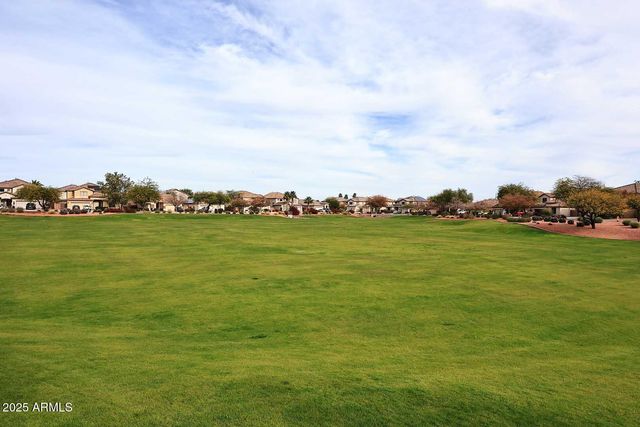 16945 W MANCHESTER Drive, Surprise, AZ 85374