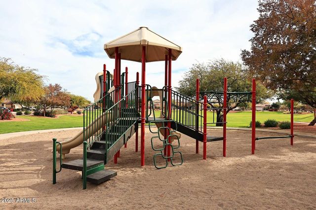 16945 W MANCHESTER Drive, Surprise, AZ 85374