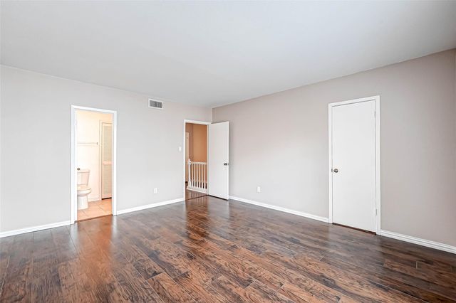 2232 S Piney Point Road 103, Houston, TX 77063