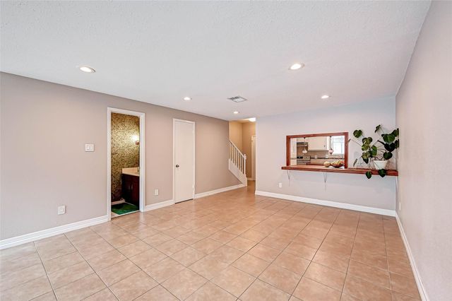 2232 S Piney Point Road 103, Houston, TX 77063