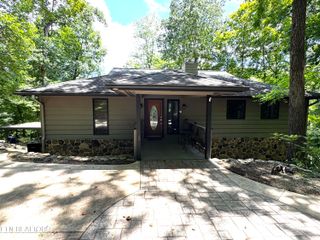 848 Cove Norris Rd, Caryville, TN 37714