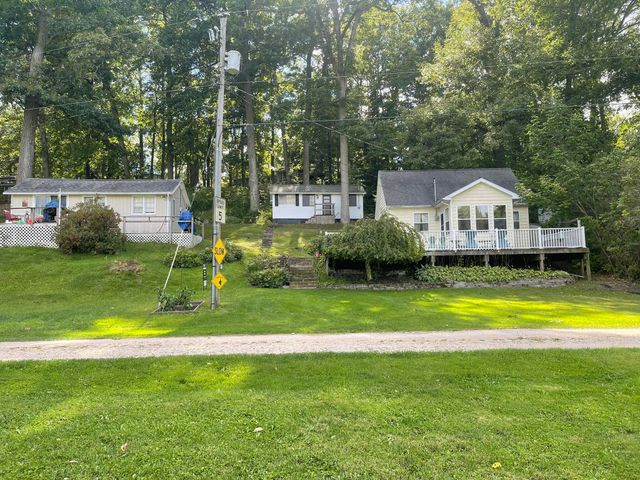 13697 Lower Bayside Drive, Belding, MI 48809