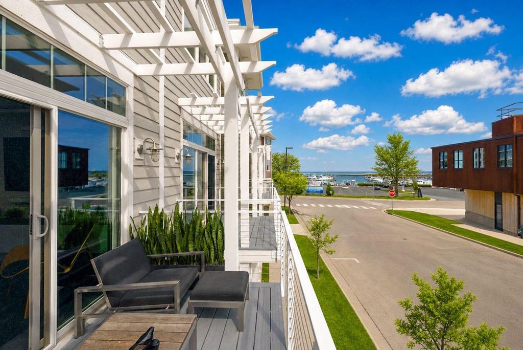 314 Washington STREET, Port Washington, WI 53074