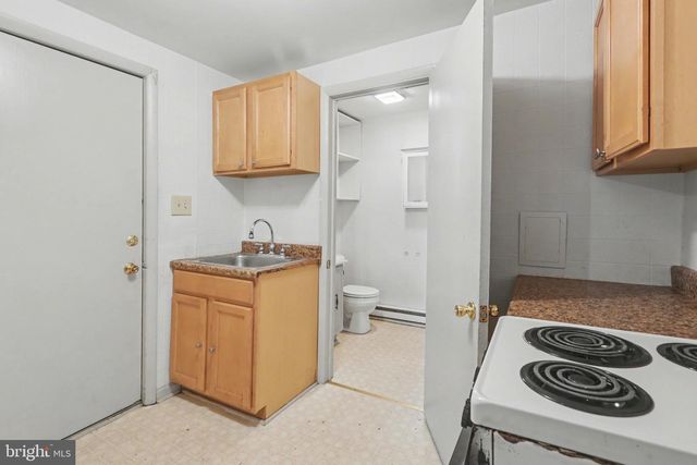 172 E PENN ST, Carlisle, PA 17013