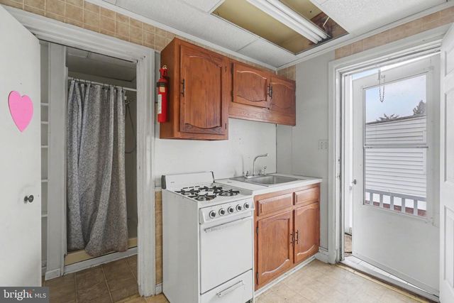 172 E PENN ST, Carlisle, PA 17013