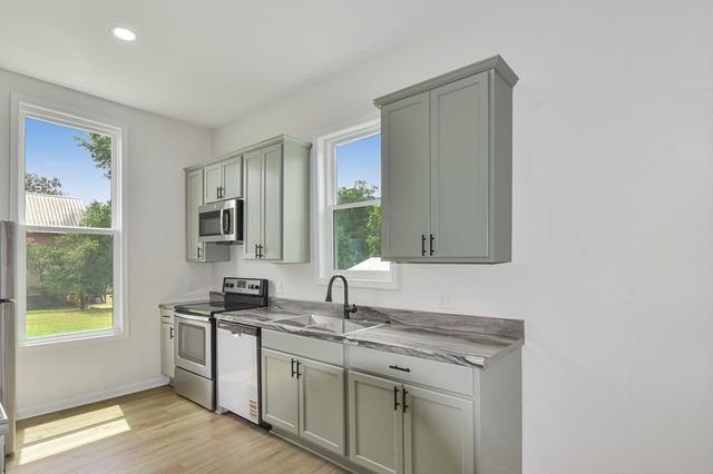 2998 Jordon, Cowarts, AL 36321