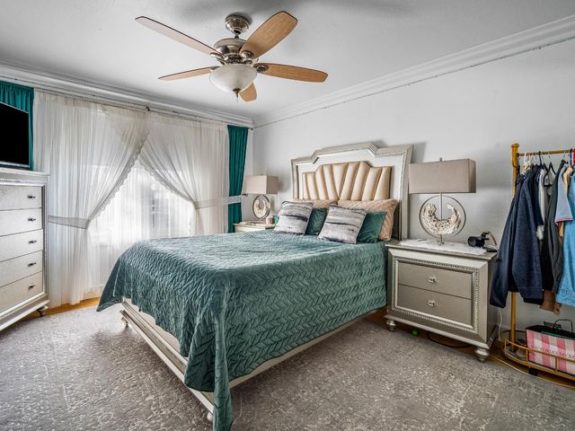 2580 Roslyn Way, Sacramento, CA 95821