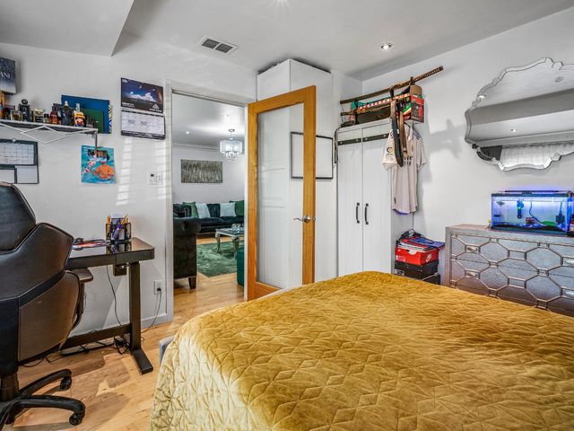 2580 Roslyn Way, Sacramento, CA 95821