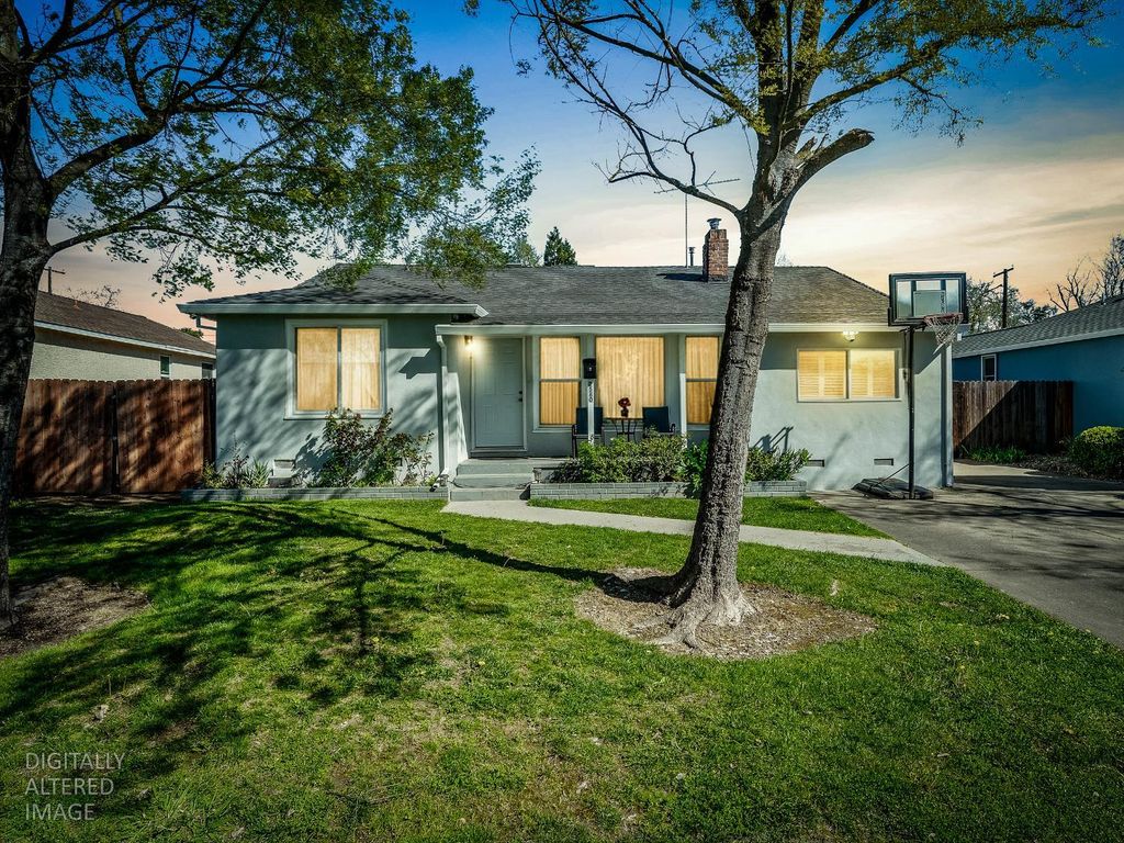 2580 Roslyn Way, Sacramento, CA 95821